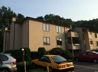 47 Kristee Cir, West Warwick, RI 02893