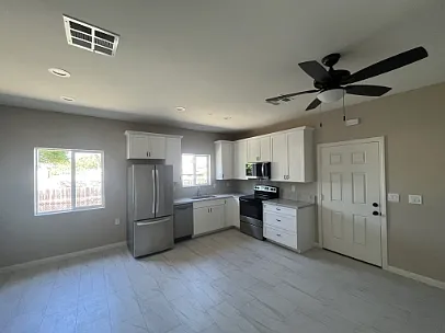 426 El Monte Rd — Photo 2