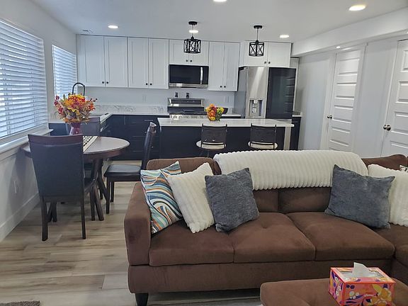 5th image of 704 N Bennedict Dr