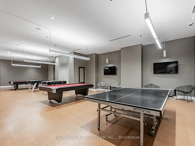 111 Saint Clair Ave W #902 — Photo 23