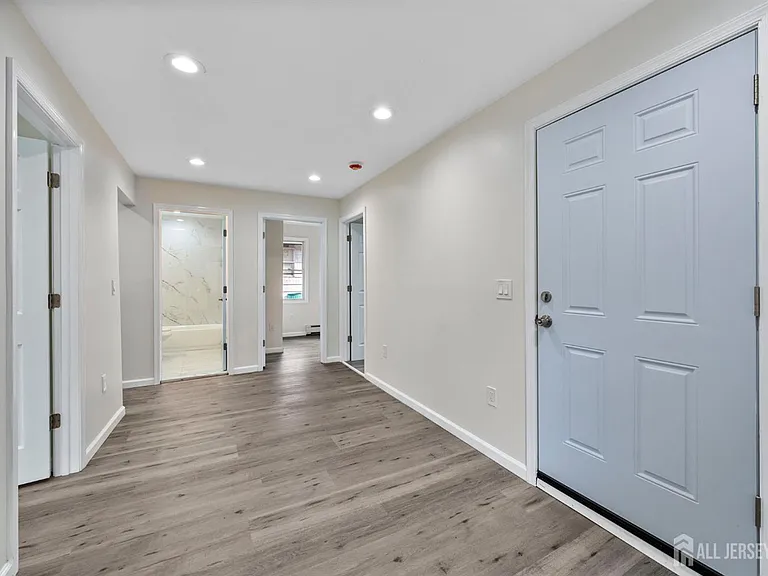 166 Prigmore St #1 — Photo 14
