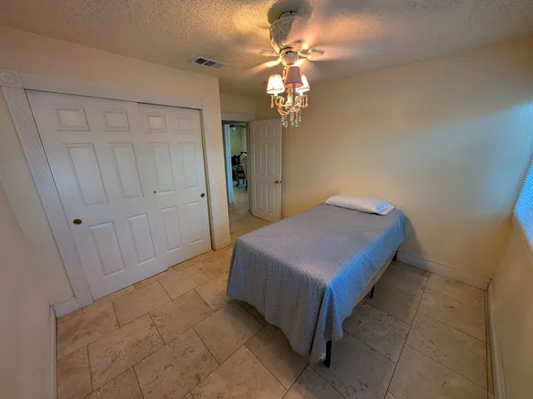 1330 N Arthur Ave, Fresno, CA 93728