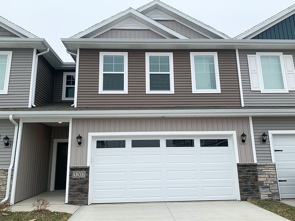 1st image of 3207 NW Cedarwood Ln