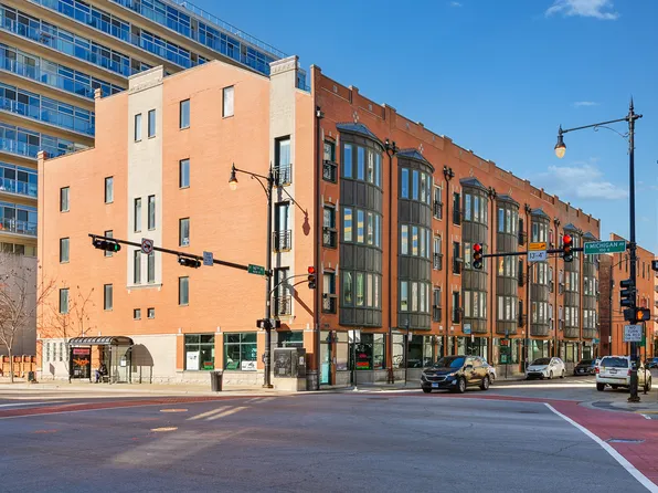 79 E 16th St Unit 3, Chicago, IL 60616