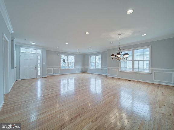 5th image of 13914 New Acadia Ln