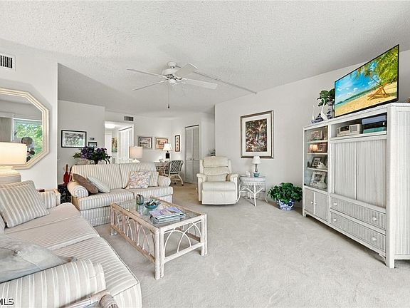 5th image of 704 Broad Ave S #704