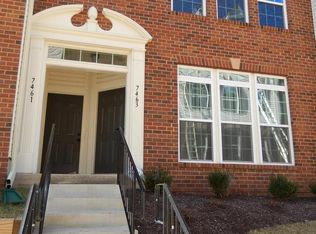 7463 Brunson Cir, Gainesville, VA 20155