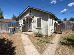 1089 E 21st St APT 4, Merced, CA 95340