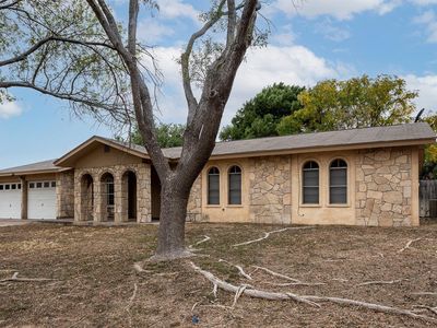 111 Peacepipe Trl, Del Rio, TX, 78840