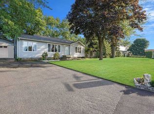 14 Dahlia Dr S, East Patchogue, NY 11772