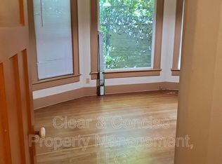 1443 W 11th Ave APT 1, Eugene, OR 97402