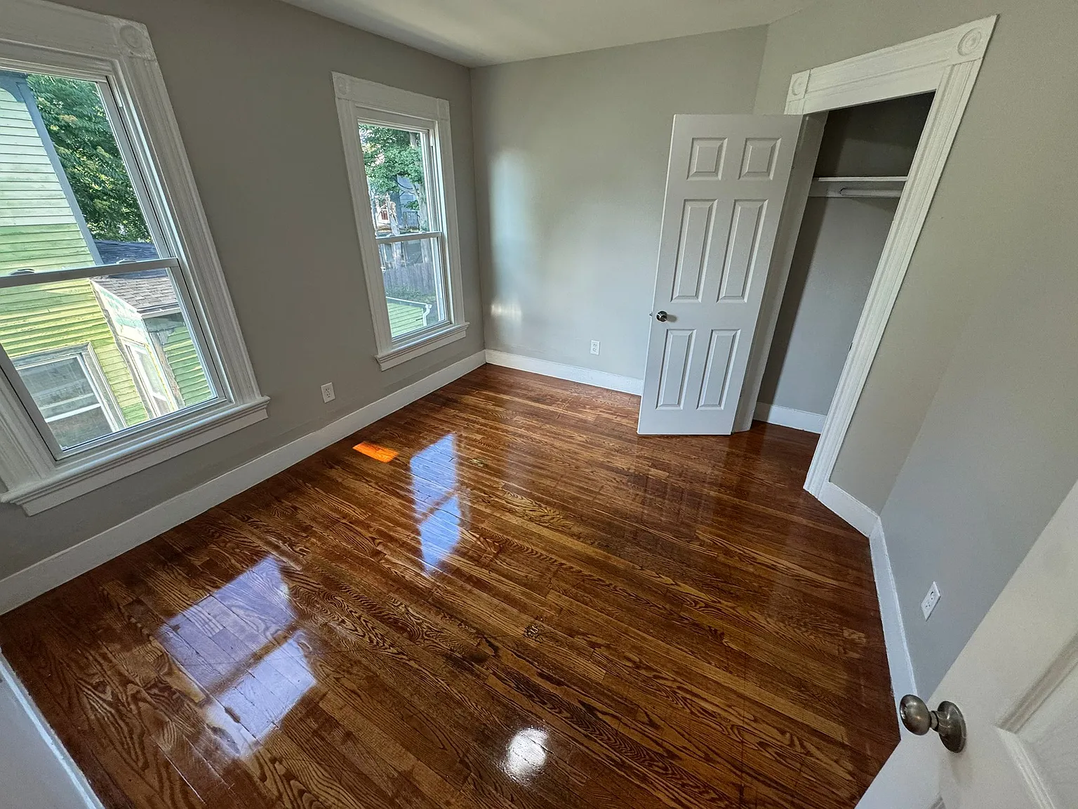 4 bed, $2,050 — Photo 3