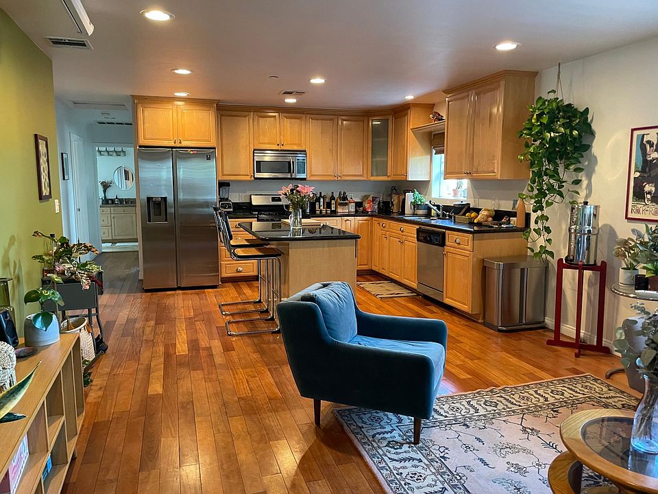 1st image of 716 Terrace Dr