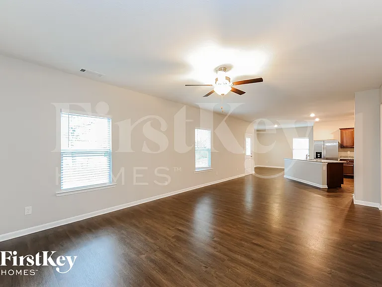 124 Innis Brook Cir — Photo 4