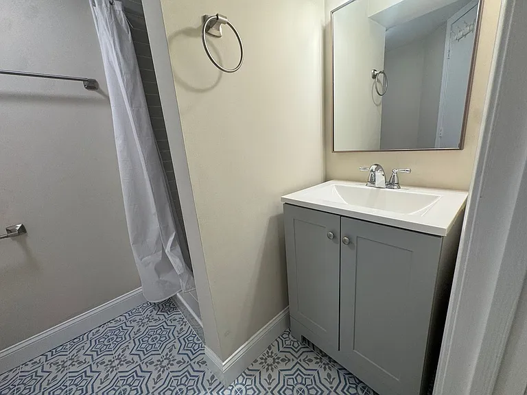 42 S Park Dr — Photo 26