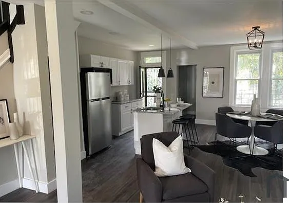 3617 W Garrison Ave — Photo 4