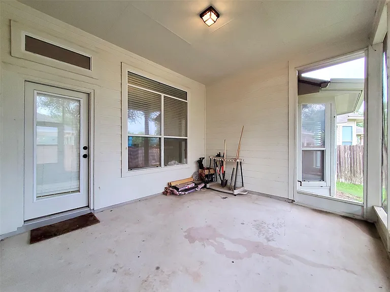 2506 Mancuso Bnd — Photo 30