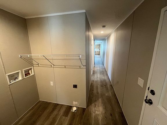 4th image of 2404 W Dundee Dr