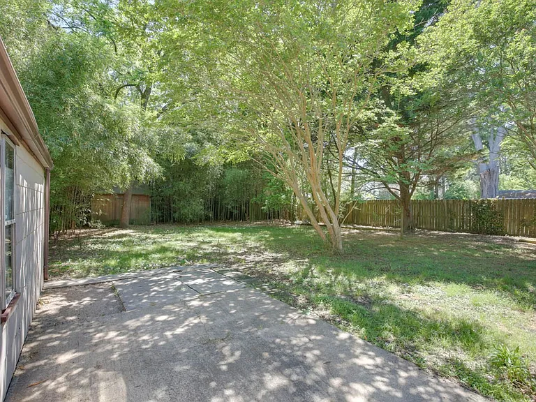 106 Woodhaven Rd — Photo 31