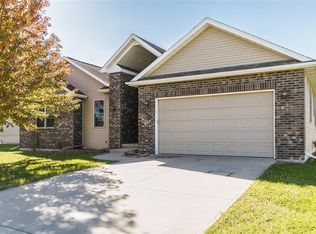 1575 Otter Ln, North Liberty, IA 52317