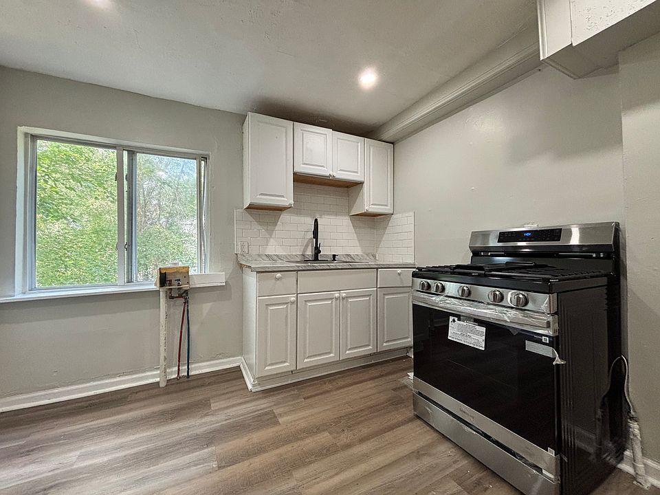 1st image of 62 Miller St #1