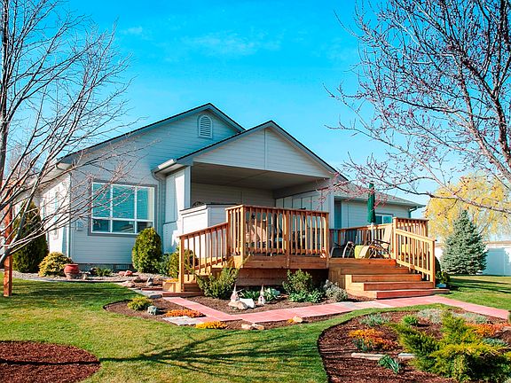 3rd image of 5976 Whispering Hills Dr