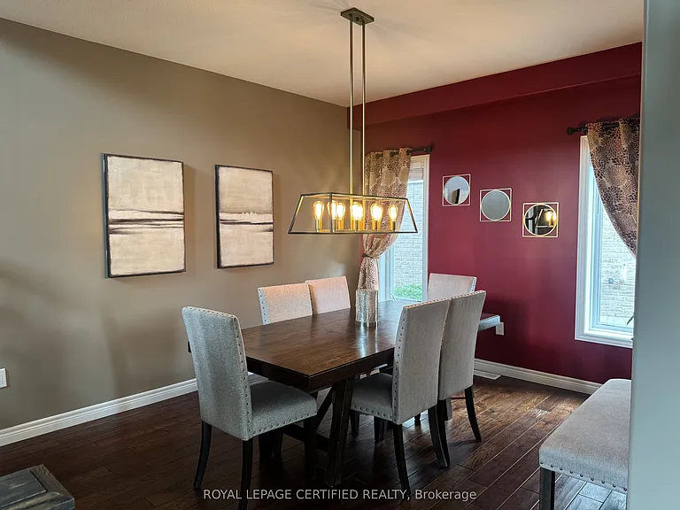 252 Westbank Trl — Photo 17