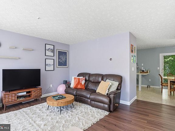 3rd image of 629 Tripp Creek Ct