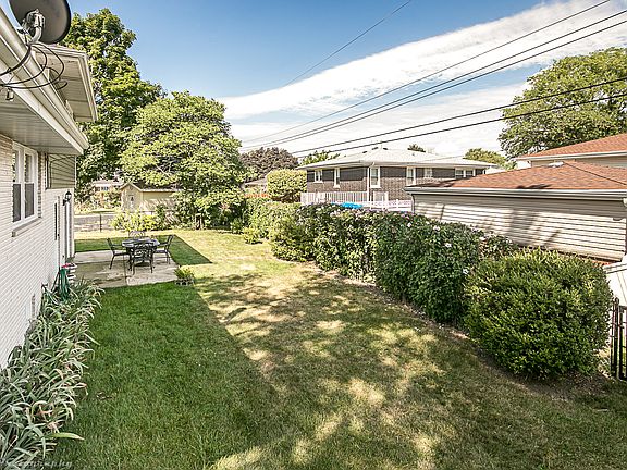 4th image of 10619 S Lockwood Ct