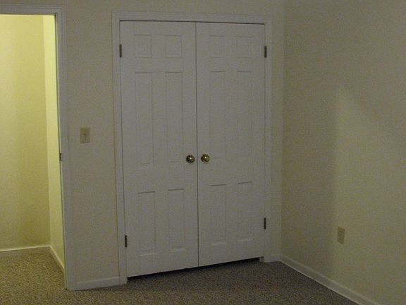 3rd image of 288 Wall St APT C