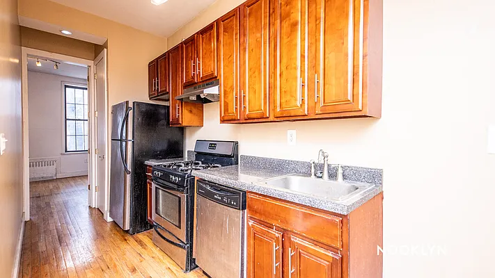 Rented by Nooklyn NYC LLC | media 22