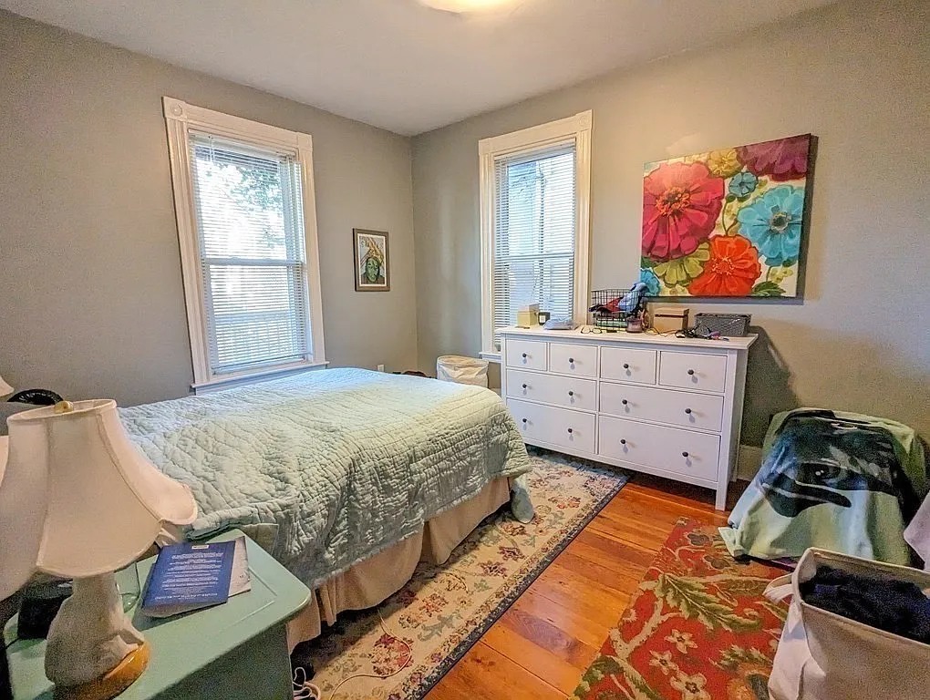 3 bed, 1277 sqft, $3,200 — Photo 3
