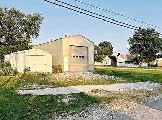 600 N Line St, Loogootee, IN 47553