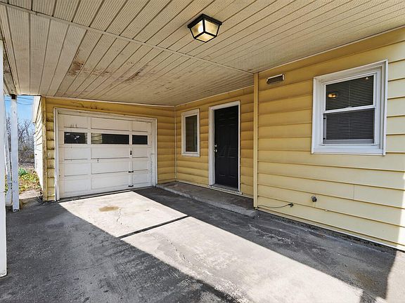 3rd image of 873 Geneva Ave