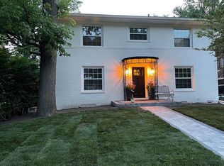 25503 Parkwood Dr, Huntington Woods, MI 48070