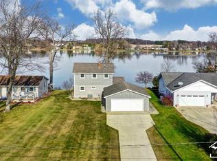4200 Dawn Dr, Hillsdale, MI 49242