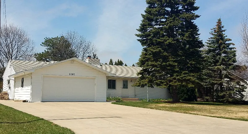 1297 Orchard Rd photo 1