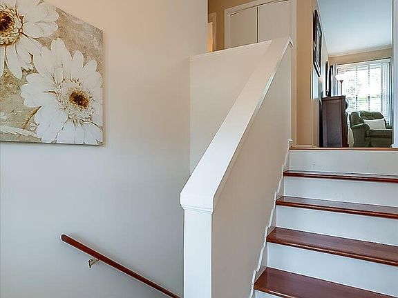 5th image of 100 Brentlawn Dr