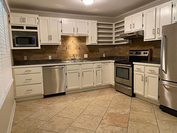 Updated kitchen with SS appliances