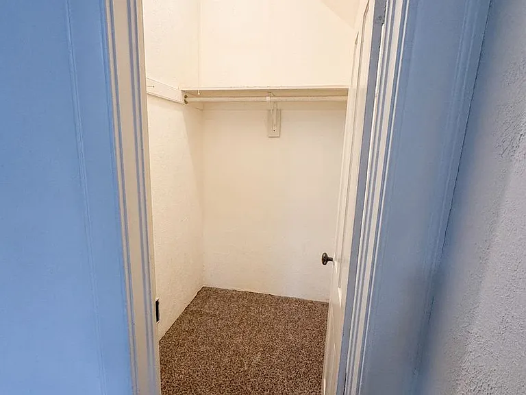 375 W Burkitt St — Photo 18