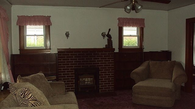 2nd image of 510 N Oakwood Ave