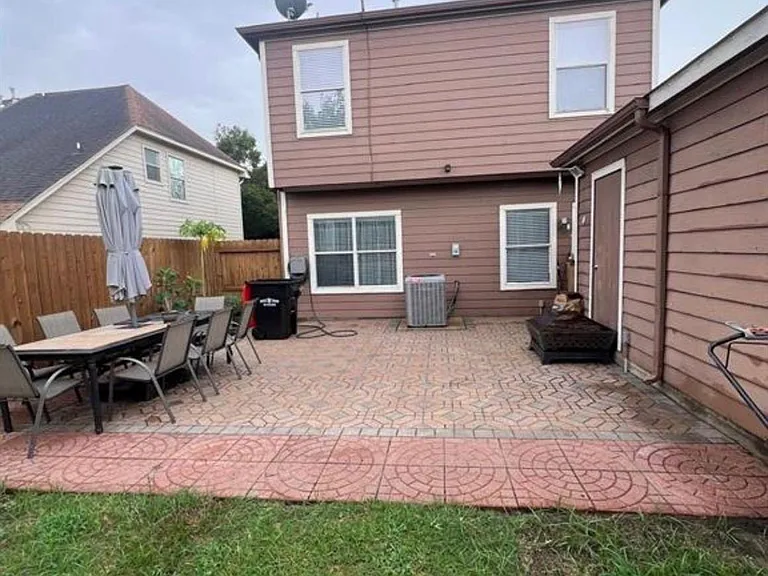 18710 Sandelford Dr — Photo 28
