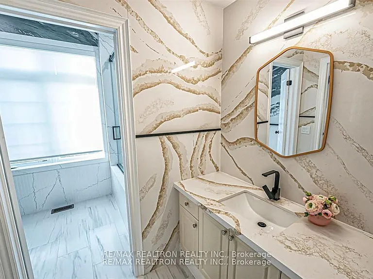 41 Woodgate Pines Dr — Photo 5
