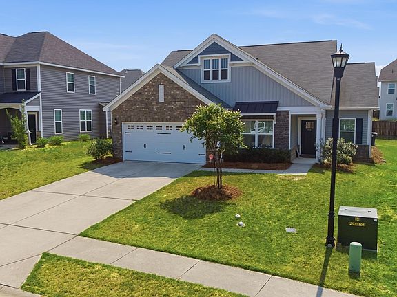 2nd image of 713 N Pinewalk Way
