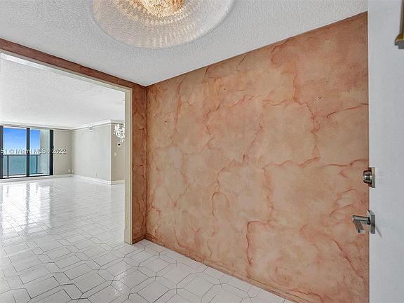 5th image of 2301 S Ocean Dr #B1