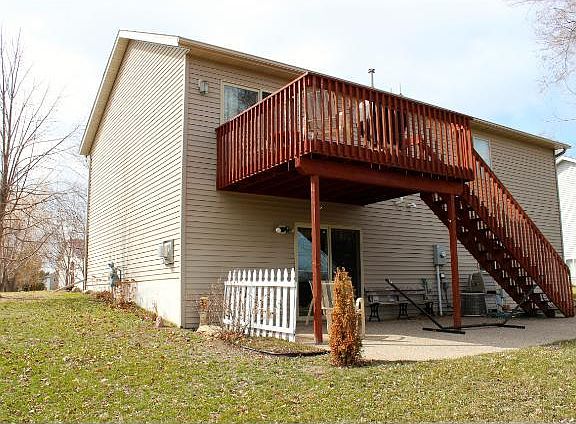 2nd image of 2920 15th Ave S
