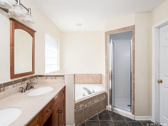 4th image of 8721 NW 35th Pl