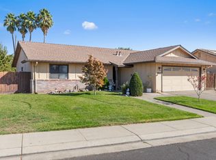 14822 Pueblo Dr, Manteca, CA 95336