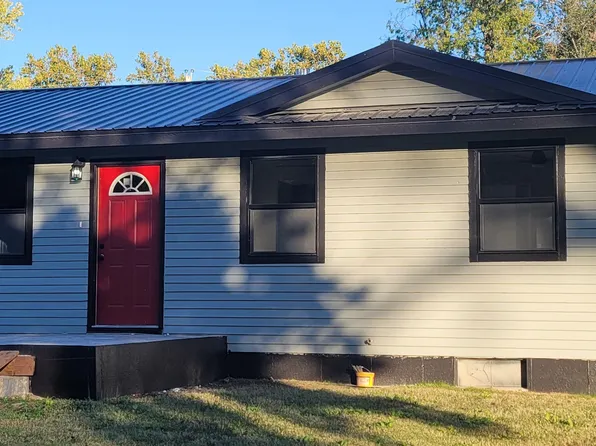 1401 Bel Air Dr, Junction City, KS 66441