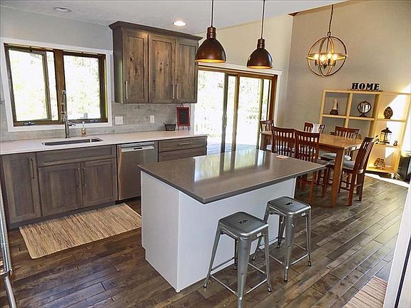 3rd image of 9323 Freedom Dr